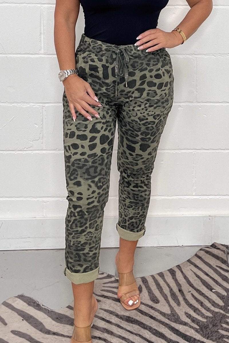 Stylische camouflage damenhose